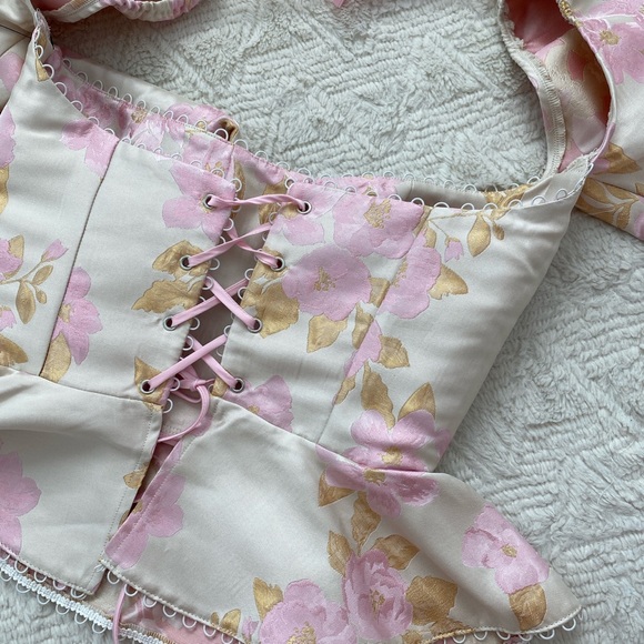 Worn once V Chapman Georgiana blouse in light pink baroque floral - Picture 4 of 5